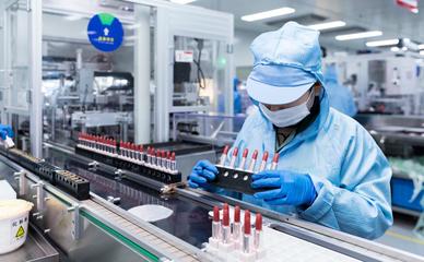 月产近7000万支，这家化妆品代工厂为何营收增长将超三成？